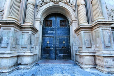 Téléchargez les photos : Façade baroque valencienne de l'église Santa Maria à Elche - en image libre de droit