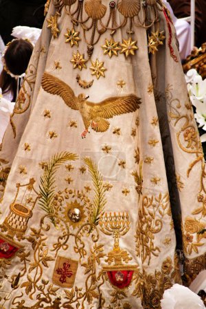 Téléchargez les photos : Manteau de la Vierge de l'Assomption à Elche - en image libre de droit