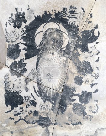 Foto de Viejo cuadro religioso de Jesús en la pared - Imagen libre de derechos