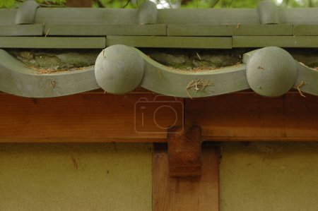 Téléchargez les photos : Tuile de toit du temple japonais - en image libre de droit