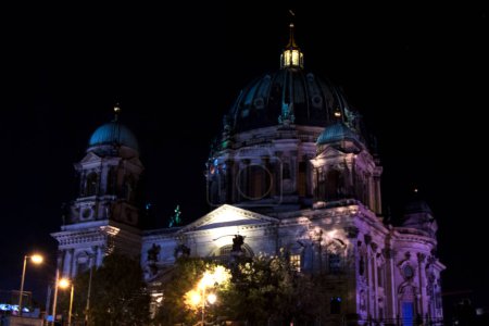 Foto de Catedral de Berlín es el nombre común para la Parroquia Evangélica Suprema y la Iglesia Colegiata en Berlín, Alemania. - Imagen libre de derechos