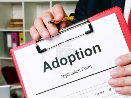 Téléchargez les photos : Formulaire de demande d'adoption vide pour remplir. - en image libre de droit