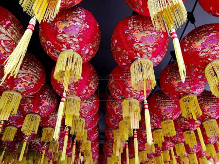 Foto de Linternas chinas rojas hermosas tradicionales - Imagen libre de derechos