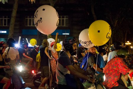 Téléchargez les photos : Nuit de Gavrilov ou manifestations anti-gouvernementales. activisme civil dans les rues - en image libre de droit