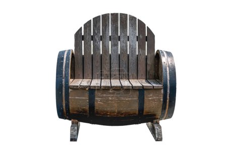 Foto de Silla de madera hecha de barricas de vino viejas aisladas sobre fondo blanco - Imagen libre de derechos