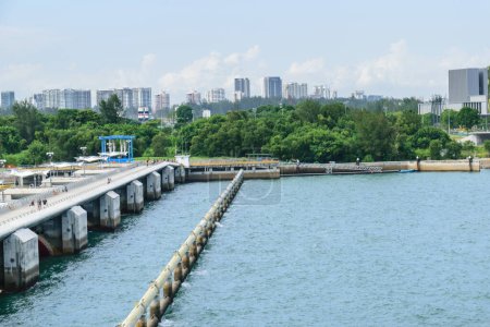 Téléchargez les photos : Plan panoramique de la retraite Marina Barrage - en image libre de droit
