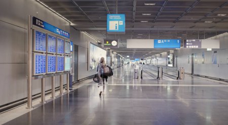 Téléchargez les photos : "Aéroport de Francfort pendant Covid Times" - en image libre de droit