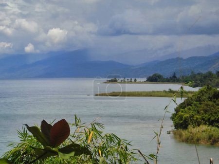 Foto de La belleza del lago Poso - Imagen libre de derechos