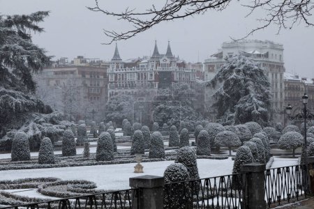 Foto de Jardines de Parterre en un día nevado, Madrid - Imagen libre de derechos