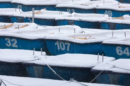 Foto de Boats covered with snow, Retiro, Madrid - Imagen libre de derechos