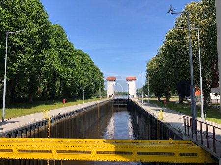 Foto de "Canal lock at the twente canal around Delden" - Imagen libre de derechos