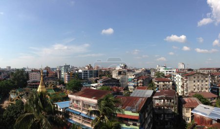 Téléchargez les photos : Yangon vue de fond de la ville - en image libre de droit