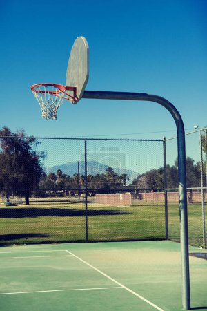 Téléchargez les photos : Photo de terrain de jeu terrain de basket - en image libre de droit