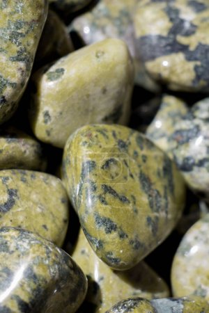 Téléchargez les photos : "Ensemble de pierres minérales naturelles
 " - en image libre de droit