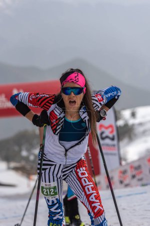 Foto de "JAGERCIKOVA Marianna SVK en la línea de meta Campeonato ISMF WC Comapedrosa Andorra 2021 Carrera Vertical." - Imagen libre de derechos