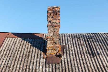 Foto de Vista de chimenea de ladrillo vintage - Imagen libre de derechos