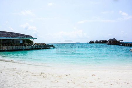 Foto de Vista a la playa tropical, hora de verano - Imagen libre de derechos