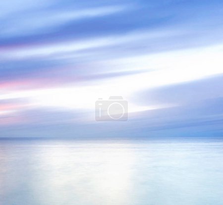 Foto de Hermosa puesta de sol en la playa en Filipinas - Imagen libre de derechos