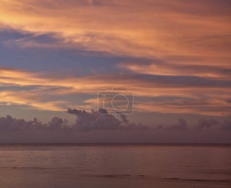Foto de Escena tranquila junto al mar en la noche, Jamaica - Imagen libre de derechos
