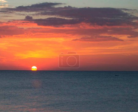 Téléchargez les photos : Scène balnéaire tranquille le soir, Jamaïque - en image libre de droit