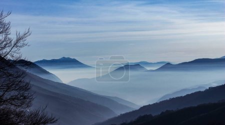 Téléchargez les photos : Plan panoramique de belles montagnes du Kosovo - en image libre de droit