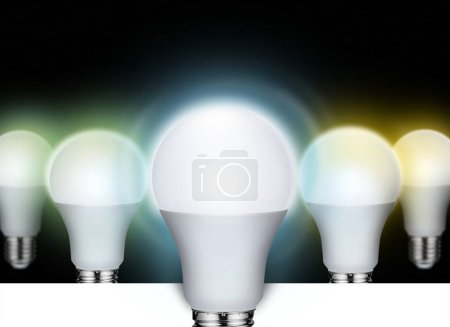 Foto de Temperaturas de color comunes de bombillas fluorescentes CFL o led - Imagen libre de derechos