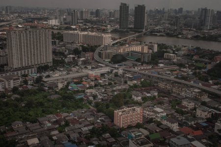 Téléchargez les photos : "Aerial view of Bangkok skyscraper buildings at afternoon. Landscape photo." - en image libre de droit