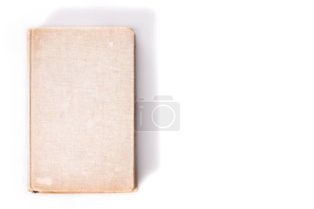 Téléchargez les photos : "Vieux livre sur fond blanc" - en image libre de droit