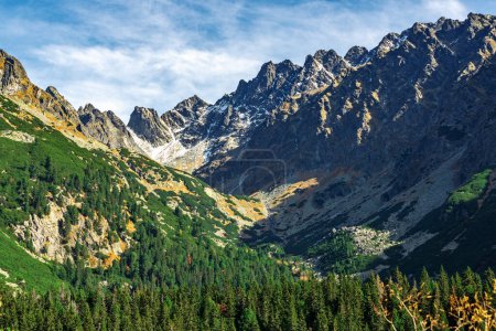 Téléchargez les photos : "Hautes montagnes Tatra en Slovaquie" - en image libre de droit