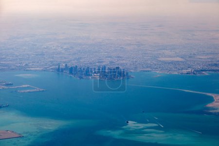 Téléchargez les photos : Panorama aérien de Doha - en image libre de droit