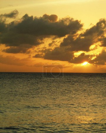 Foto de Vista al mar al atardecer, San Vicente y las Granadinas fotografias - Imagen libre de derechos