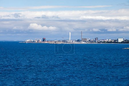 Téléchargez les photos : Panorama de la ville de Malmo - en image libre de droit