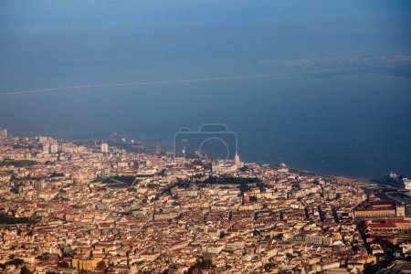 Foto de "Lisboa - vista aérea de la ciudad
" - Imagen libre de derechos