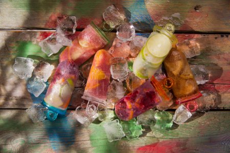 Téléchargez les photos : Fruits Icicles, dessert d'été - en image libre de droit