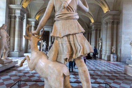 Téléchargez les photos : Salle des Caryatides, Le Louvre, Paris, France - en image libre de droit