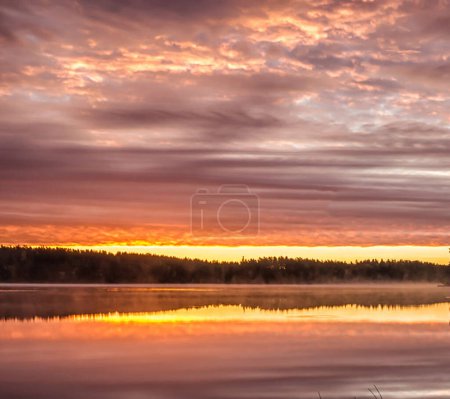 Foto de Paisaje de la costa durante la puesta del sol - Imagen libre de derechos