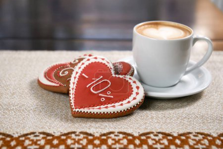 Téléchargez les photos : Tasse de café avec biscuits - en image libre de droit