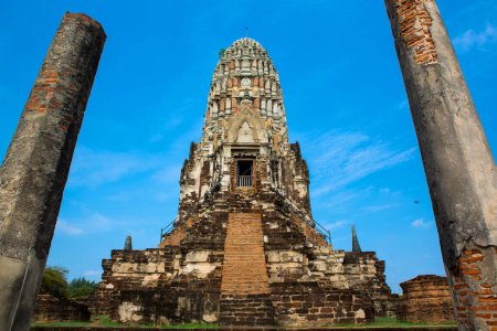 Téléchargez les photos : "Site du patrimoine mondial, Wat Ratchaburana, province d'Ayutthaya en Thaïlande" - en image libre de droit