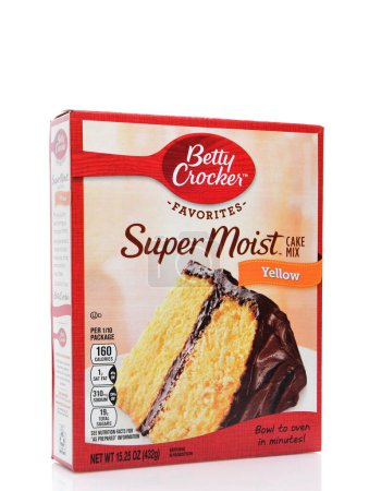 Photo for IRVINE, CALIFORNIA - AUGUST 14, 2019: A box of Betty Crocker Super Moist Yellow Cake Mix. - Royalty Free Image