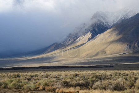 Foto de Montaña de California en nubes - Imagen libre de derechos