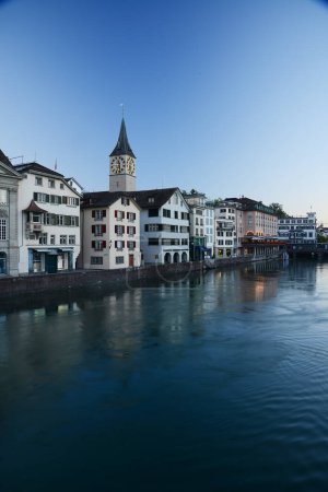 Téléchargez les photos : Zurich vue du matin fond - en image libre de droit