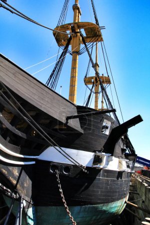 Téléchargez les photos : Antique frigate of the Portuguese navy in Almada - en image libre de droit