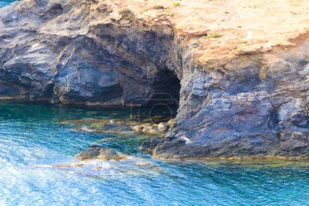 Téléchargez les photos : Belle vue sur la côte de Cabo de Palos à l'aube - en image libre de droit