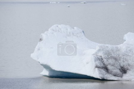 Téléchargez les photos : Glacier d'Islande blanc. paysage couvert de neige - en image libre de droit