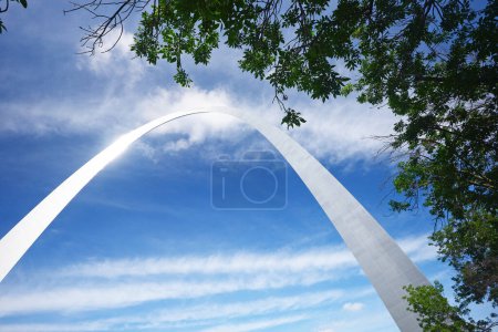 Photo for Scenic shot of beautiful gateway arch, St. Louis, Missouri, USA - Royalty Free Image