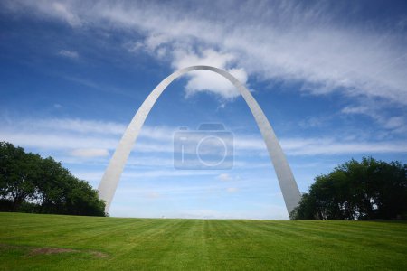 Foto de Plano escénico del hermoso arco de la puerta de enlace, St. Louis, Missouri, EE.UU. - Imagen libre de derechos