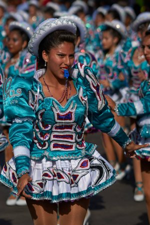Foto de Bailarines caporales en el Carnaval de Arica - Imagen libre de derechos
