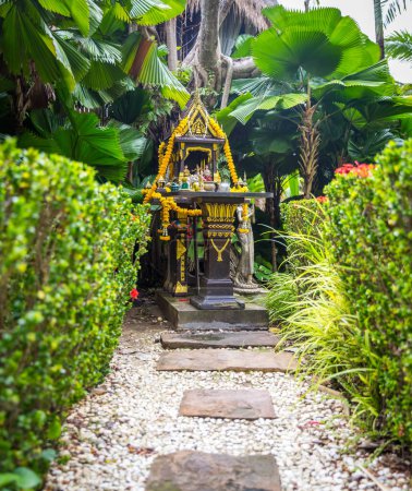 Téléchargez les photos : Maison thaïlandaise traditionnelle Esprit - en image libre de droit