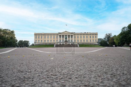 Téléchargez les photos : "Palais Royal d'Oslo, Norvège" - en image libre de droit