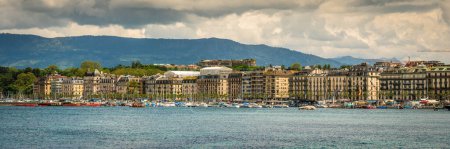 Foto de Vista de Ginebra con edificios y barcos - Imagen libre de derechos
